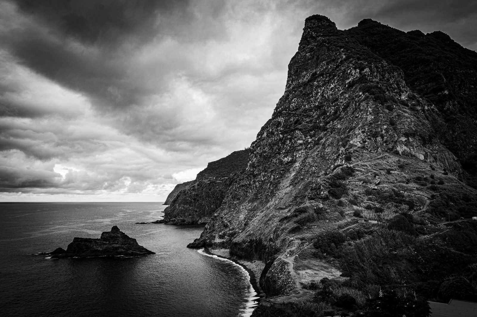 Madeira Holiday Planning: Walking Routes, Weather and Flight Value